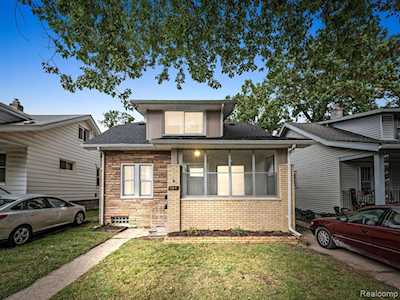 324 Fielding St Ferndale, MI 48220
