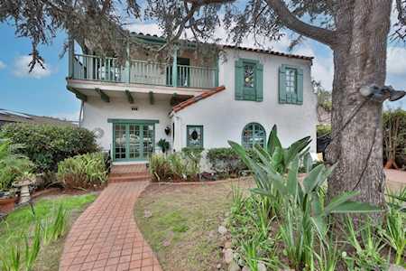 2719 Azalea Dr San Diego, CA 92106