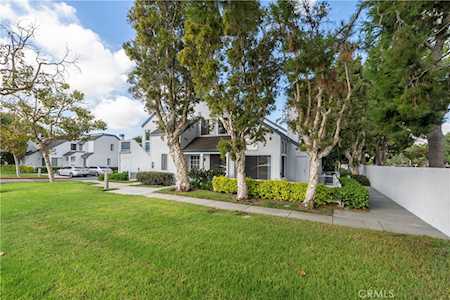 115 Briarglen Irvine, CA 92614