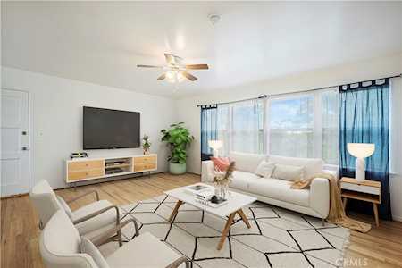 3316 1/4 W 76th St Los Angeles, CA 90043