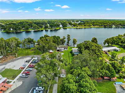 Lakefront Properties in Land O Lakes The Manors at Lake Padgett