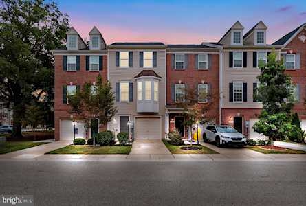 7405 Willow View Ln Glen Burnie, MD 21060