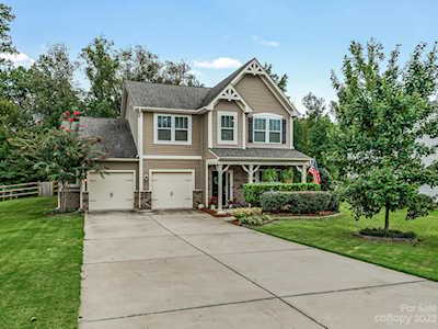 7411 Edgefield Ct Matthews, NC 28104