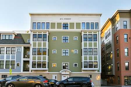 49 L Street #5 Boston, MA 02127