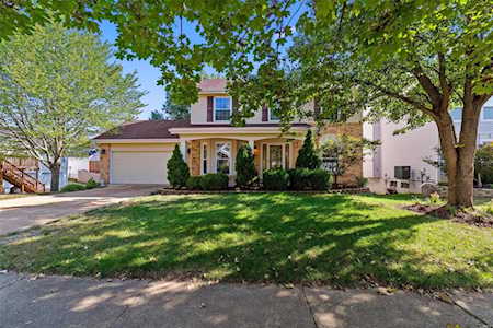 1406 Oakhall Manor Ct Ballwin, MO 63021