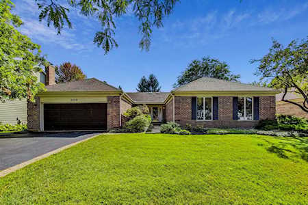 2270 N Charter Point Dr Arlington Heights, IL 60004