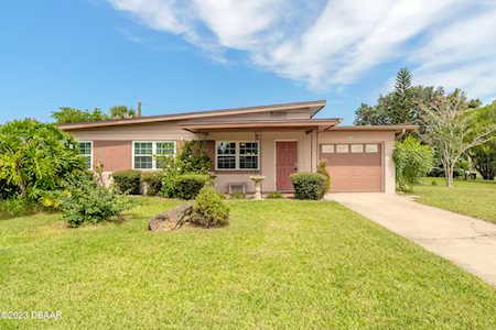 1002 Thunderbird Drive Daytona Beach, FL 32117