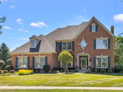 3807 Greenwood Ln St. Charles, IL 60175