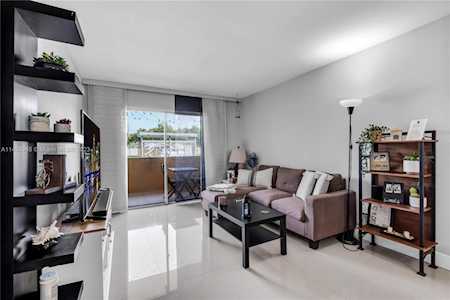 8990 SW 24th St #15 Miami, FL 33165