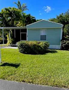 35250 SW 177th Court Homestead, FL 33034