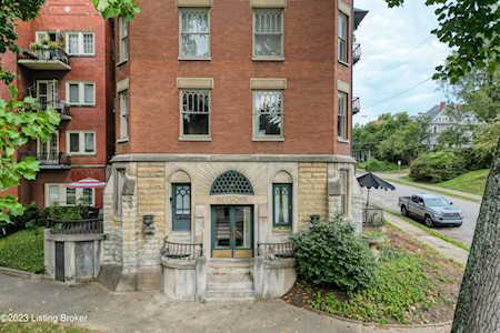 2229 Cherokee Pkwy #F Louisville, KY 40204