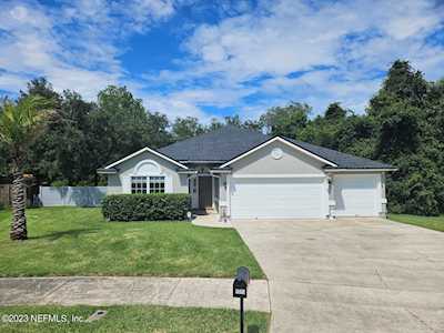 1371 Samantha CIR E Jacksonville, FL 32218