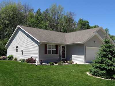 935 Harwood Ave Green Bay, Village of Howard, WI 54313-6826