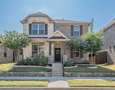 2121 Olivereta Drive Little Elm, TX 75068