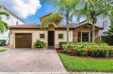 643 SE 37th Pl Homestead, FL 33033