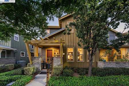 556 Sandalwood Dr Livermore, CA 94551