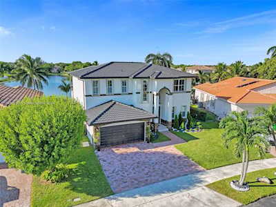 13852 SW 28th St Miramar, FL 33027