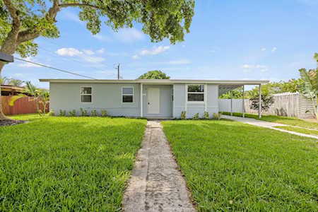 4611 NE 15th Avenue Pompano Beach, FL 33064