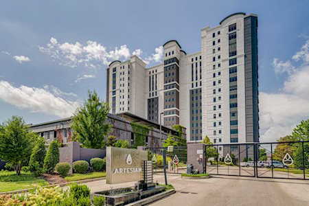 717 Riverside Dr Memphis, TN 38103