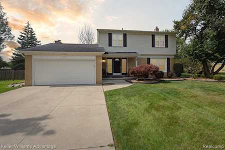 36870 Gardner St Livonia, MI 48152