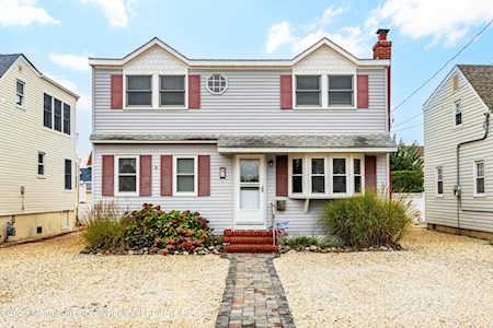 9 W Bayberry Dr Long Beach Twp, NJ 08008