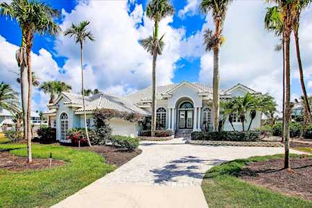 9008 Mockingbird Dr Sanibel, FL 33957