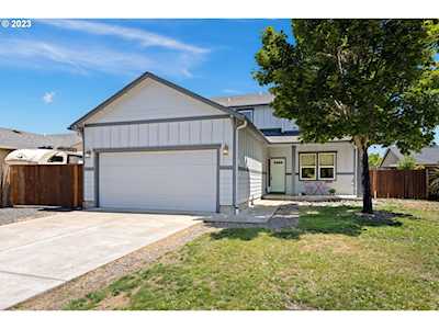 87571 Placid ST Veneta, OR 97487