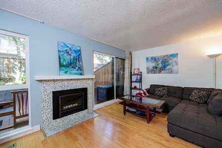 220 E 11th Street #4 North Vancouver, BC V7L 2G7