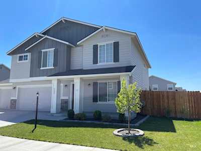 989 Millwood Ave Middleton, ID 83644