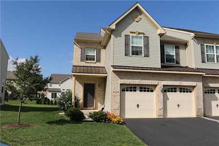 4468 Cottonwood Dr Nazareth, PA 18064