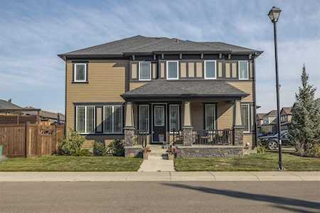 504 Windbrook Heights Airdrie, AB T4B 3X2