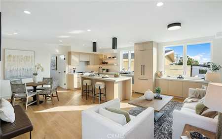 602 .5 Iris Avenue Corona Del Mar, CA 92625