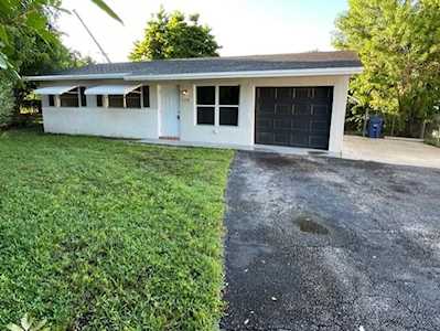 3202 NW 18th St Lauderhill, FL 33313