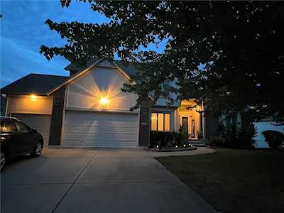 521 SE Asheville Dr Lee's Summit, MO 64063
