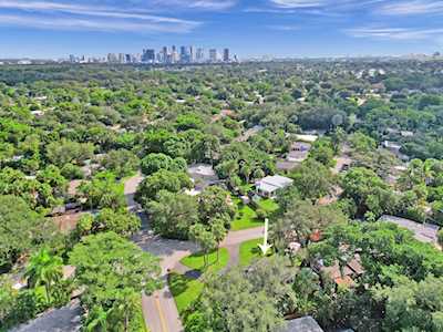 1800 SW 14th St Fort Lauderdale, FL 33312