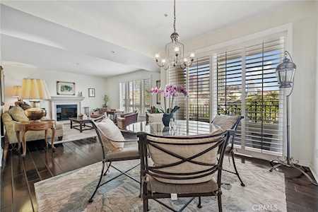 1257 Brockton Ave #302 Los Angeles, CA 90025