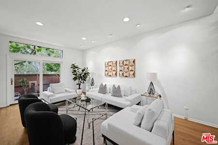 11260 Overland Ave #16A Culver City, CA 90230