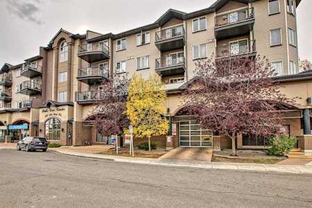 1727 54 St SE #403 Calgary, AB T2A 1B7