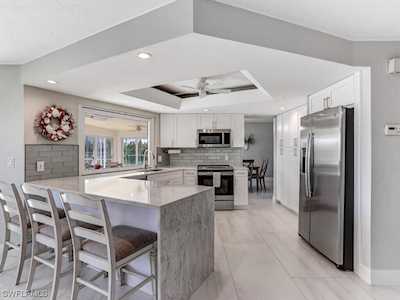 12088 Boat Shell Dr Matlacha Isles, FL 33991