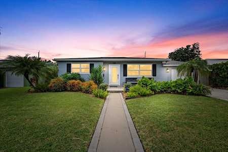 324 Summa Street West Palm Beach, FL 33405