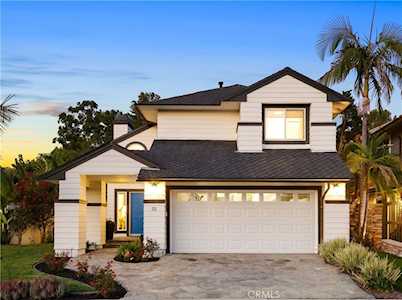 32 Red Rock Ln Laguna Niguel, CA 92677
