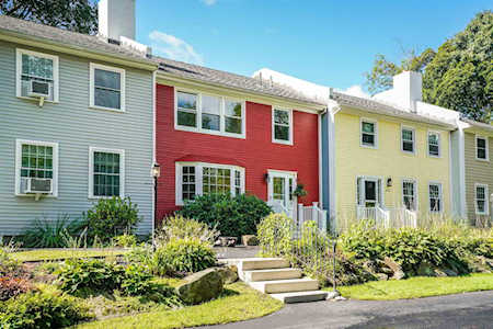 6 Boulder Brook Dr Exeter, NH 03833