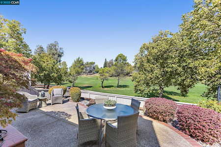 556 Silver Lake Dr Danville, CA 94526