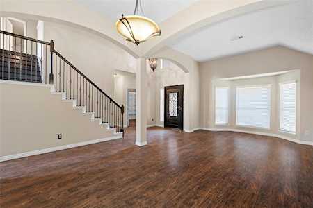 1020 Canyon Ridge Drive DeSoto, TX 75115