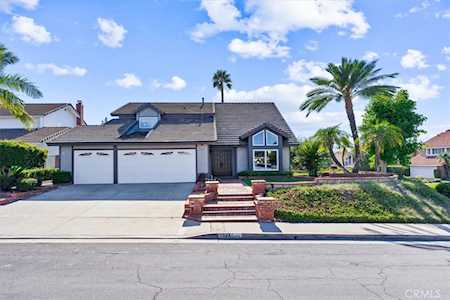 1041 S Falling Leaf Circle Anaheim Hills, CA 92807