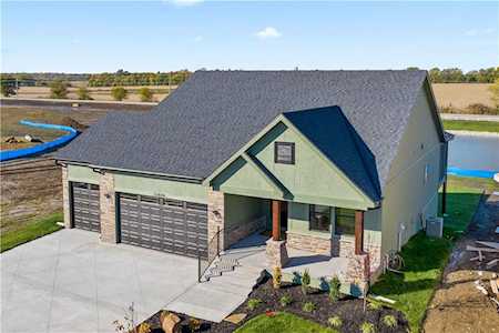 12806 S Foxborough Ct Lee's Summit, MO 64086