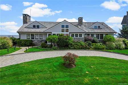 159 Kensington Oval New Rochelle, NY 10805