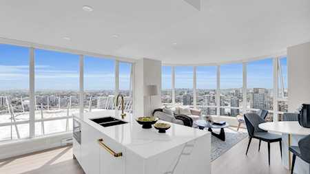 233 Robson Street #3605 Vancouver, BC V6B 0E8