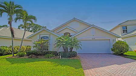 8029 SE Morningwood Place Hobe Sound, FL 33455