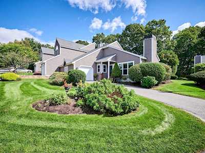 99 Bishops Forest Dr #99 Waltham, MA 02452